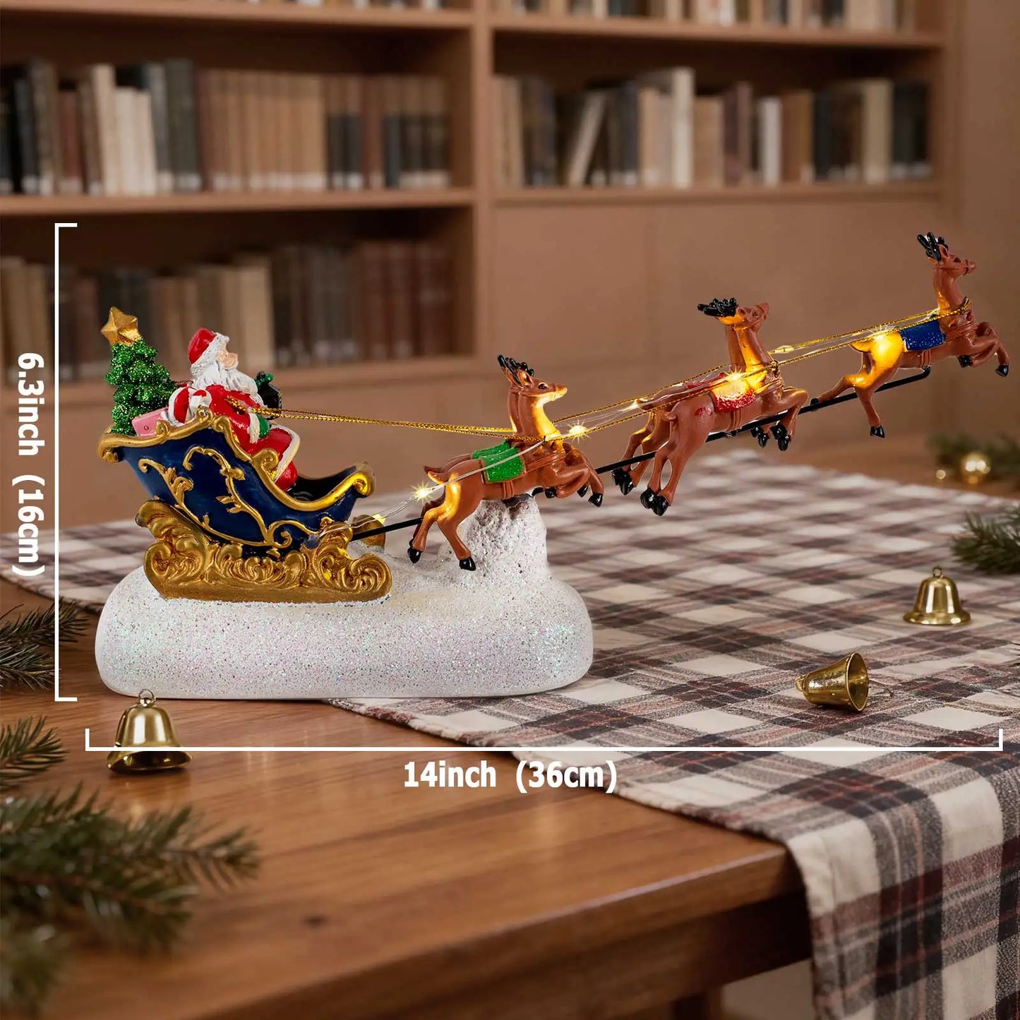 Figurină Santa Claus cu Sanie, Reni, Lumină LED și Muzică – Decorațiune de Crăciun 29 cm