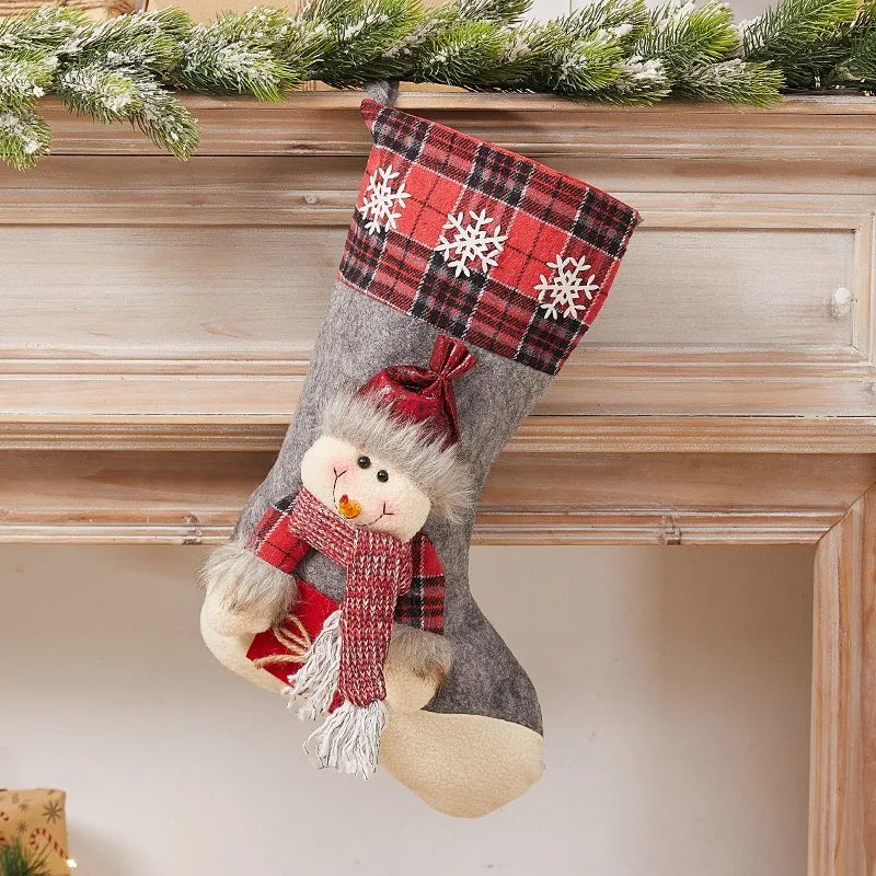 Șosetă Decorativă Mare de Crăciun – Moș Crăciun / Om de Zăpadă / Ren – 47×32 cm, Material Textil Premium